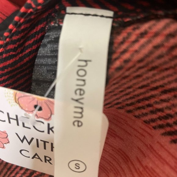 NWT HoneyMe Buffalo Plaid Checkered Red & Black Tunic Small - Picture 15 of 15